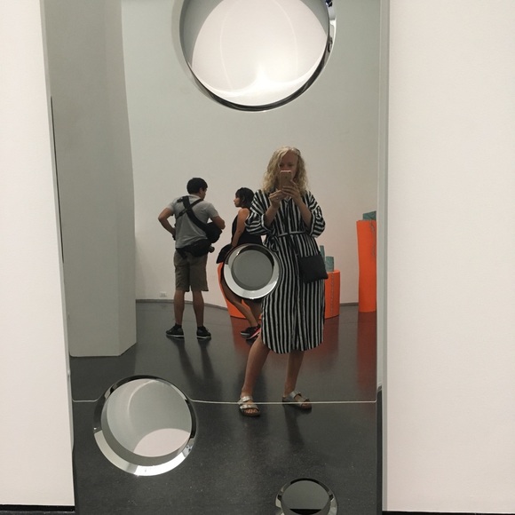 Meet your Posher, April - Picture 4 of 8